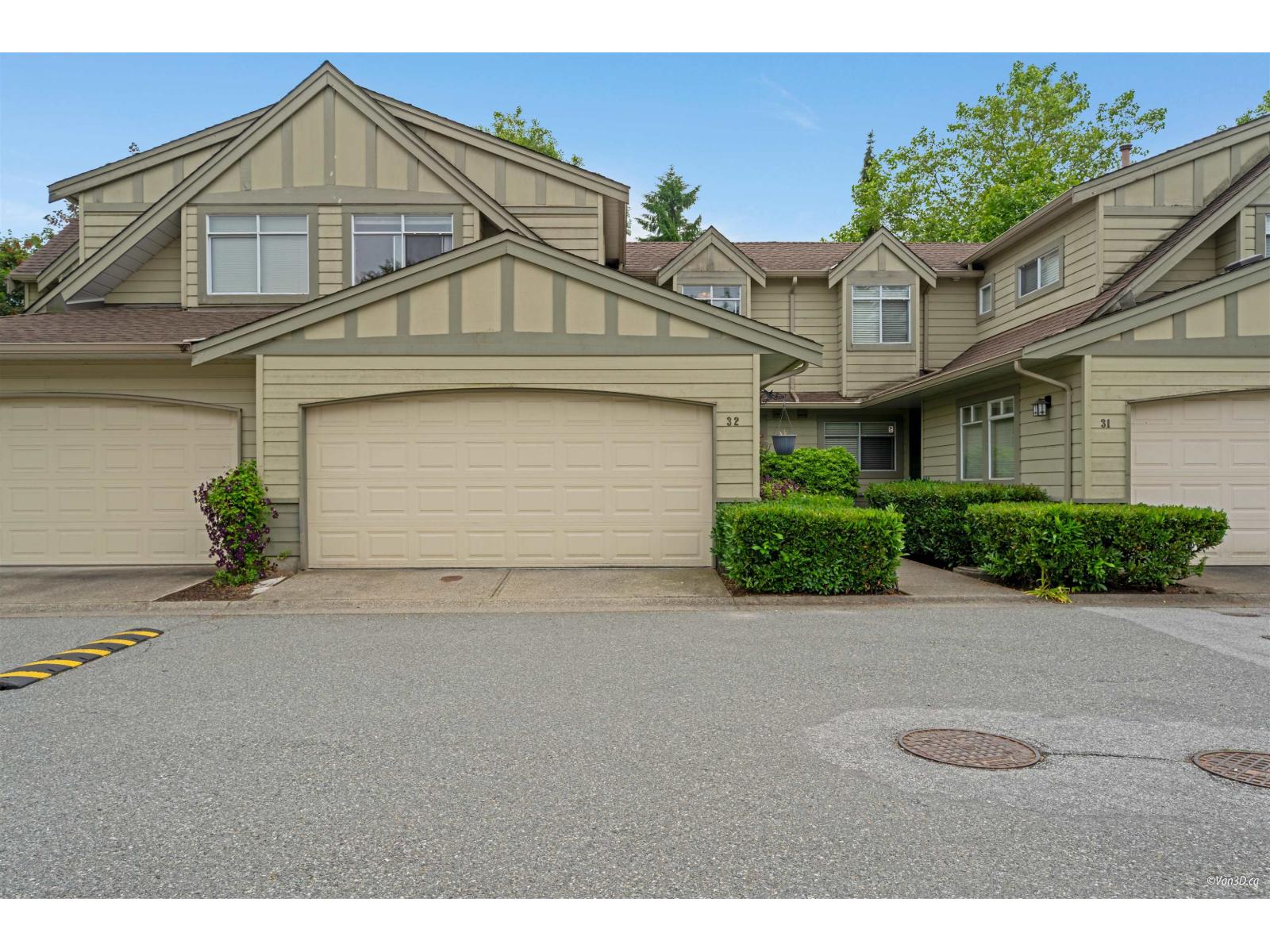 10238 155a Street Unit 32, Surrey, BC V3R 0V8