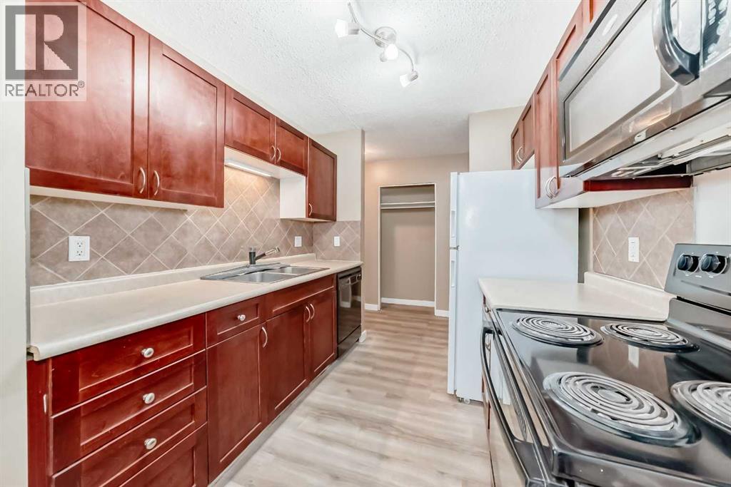 7164 Parke Avenue Unit 104, Red Deer, AB T4P 1M9
