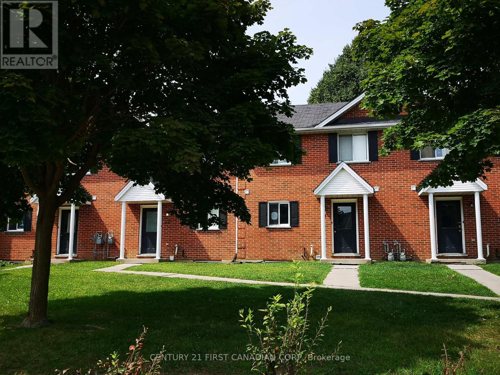 21 190 Fleming Dr, London, ON N5V 5B8