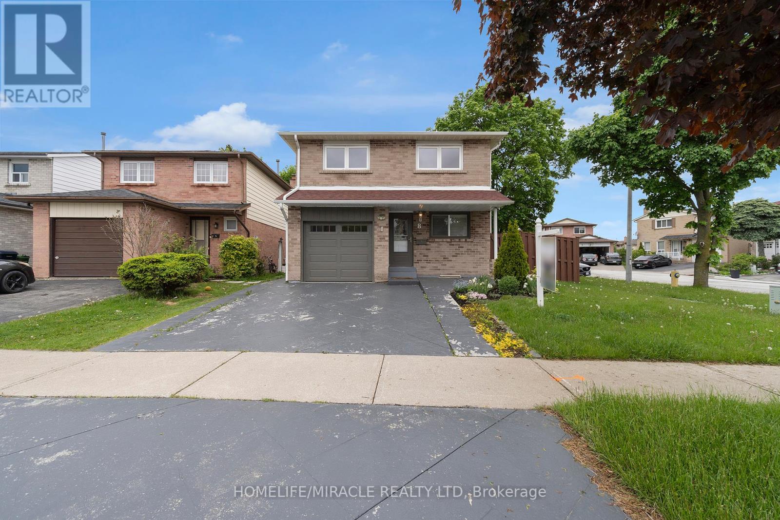 8 Franca Cres, Toronto, ON M9V 4S1