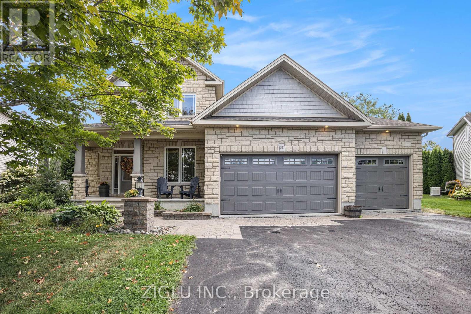 38 Oradea Cres, Ottawa, ON K0A 2Z0