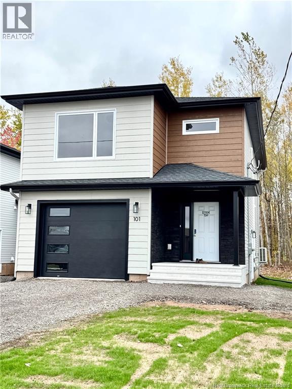 101 Rosenburg St, Moncton, NB E1G 6E9