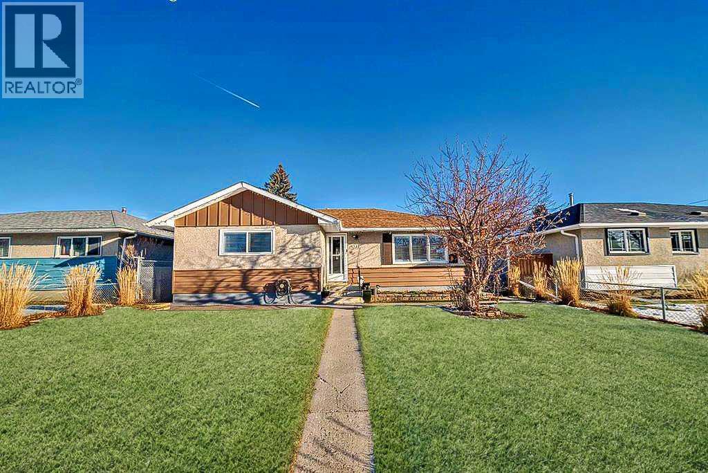 44 Street Se Unit 320, Calgary, AB T2A 1M6