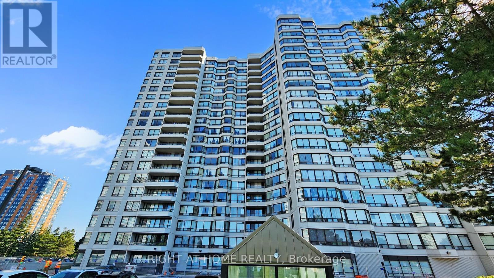 1107 350 Alton Towers Cir, Toronto, ON M1V 5E3
