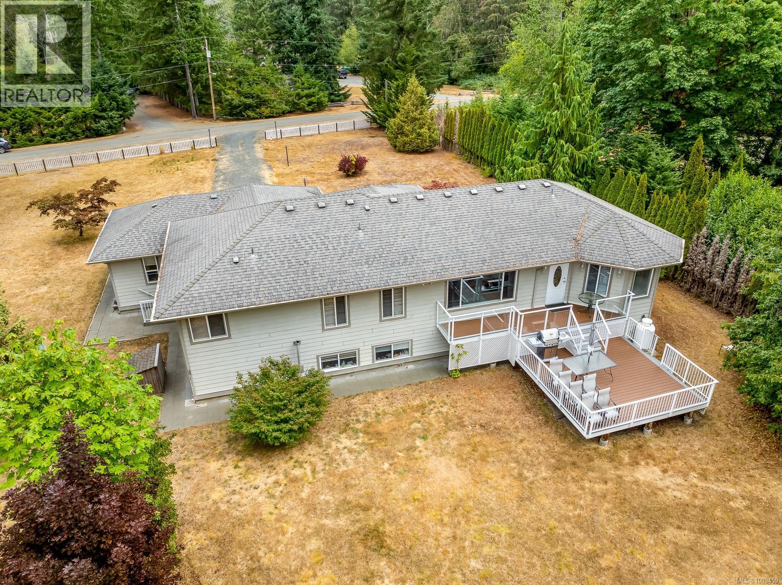 373 Bates Dr, Fanny Bay, BC V0R 1W0