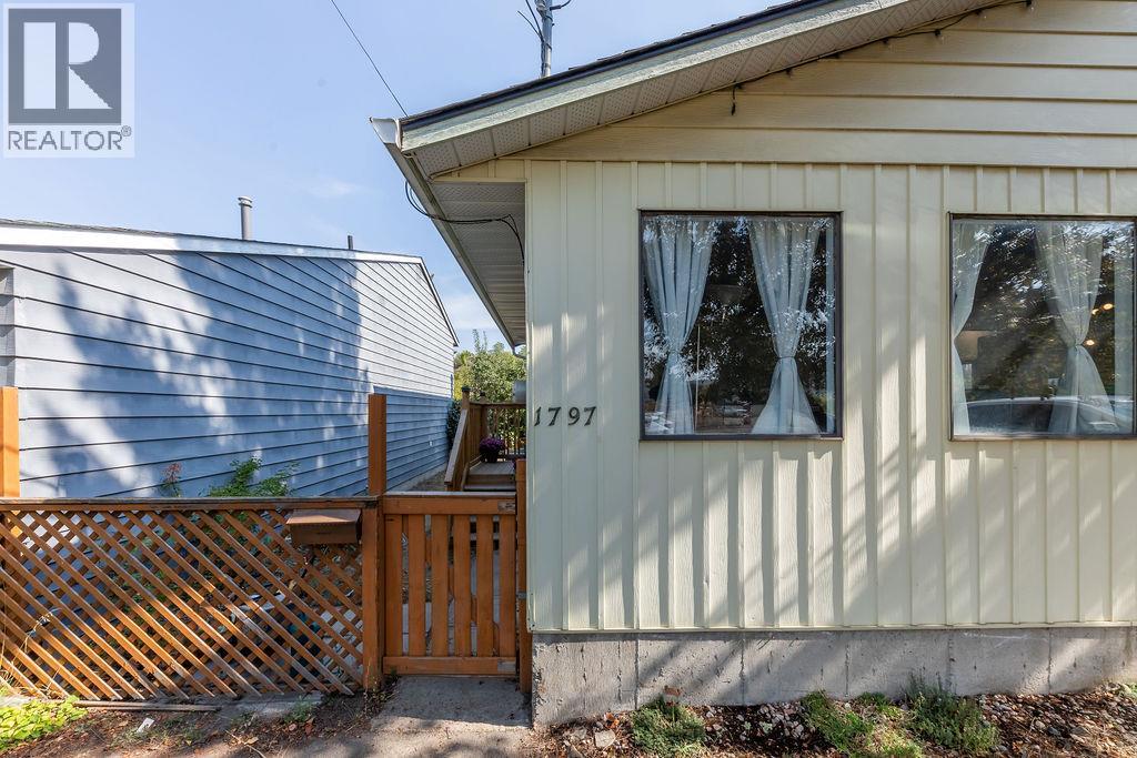 1797 Springhill Dr, Kamloops, BC V2E 1H8