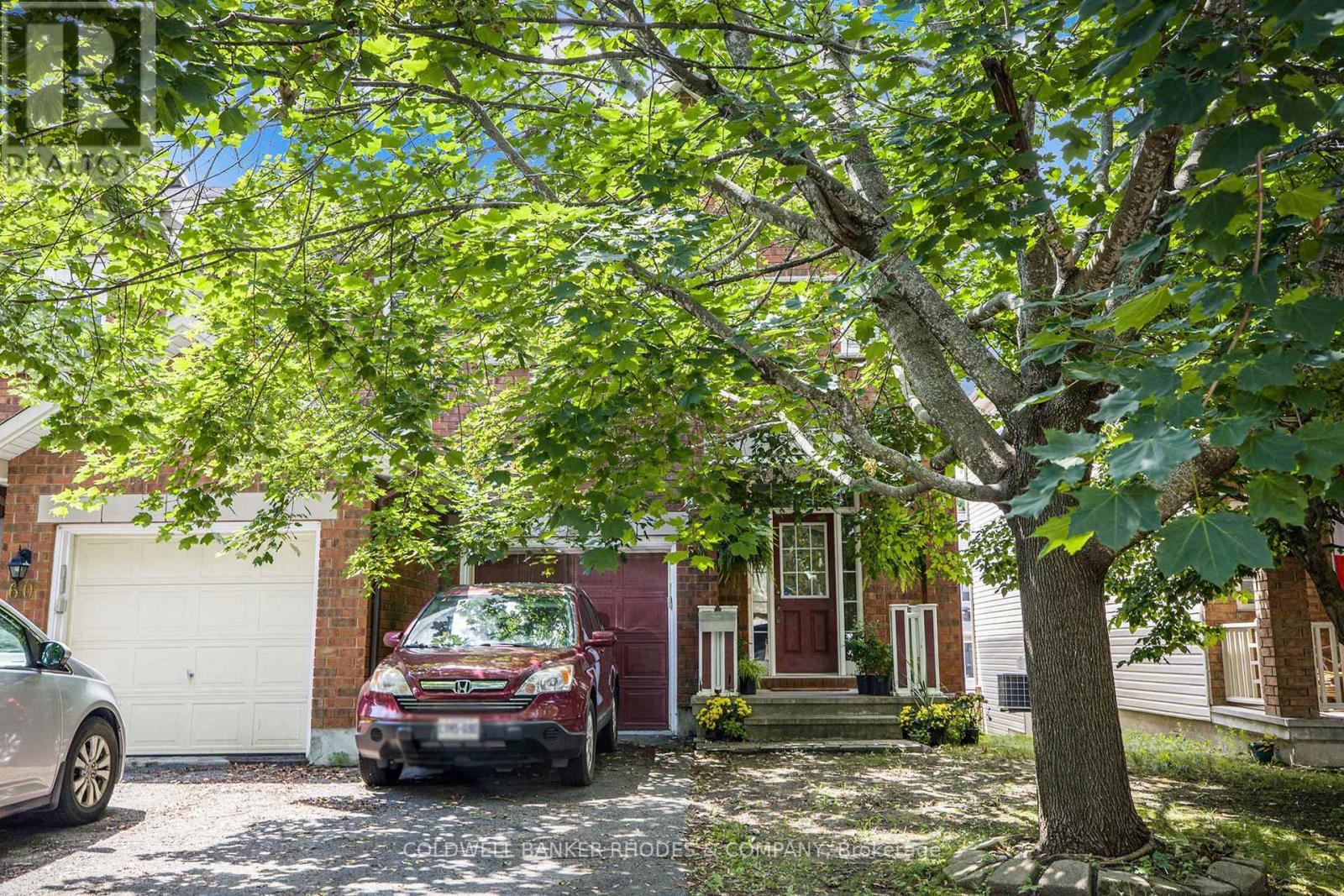 58 Saddlesmith Cir, Ottawa, ON K2M 2Y9