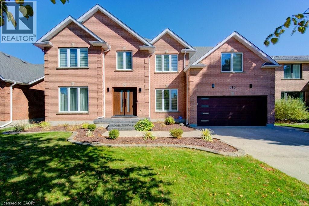 610 Stonebury Cres, Waterloo, ON N2K 3R1