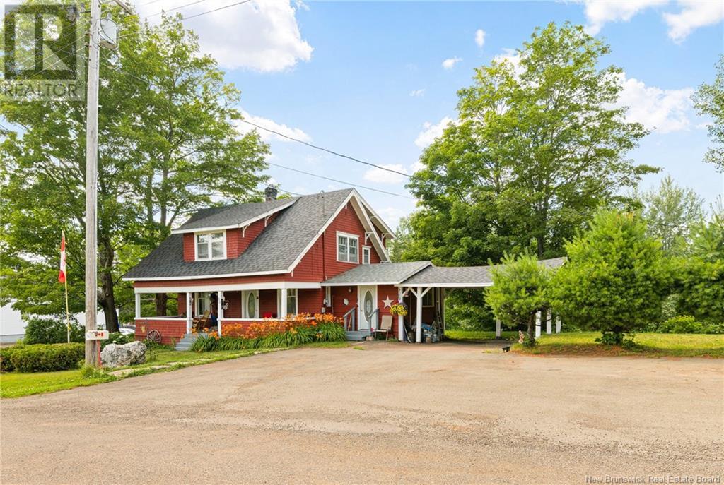 96 Old Berry Mills Rd, Berry Mills, NB E1G 2N1