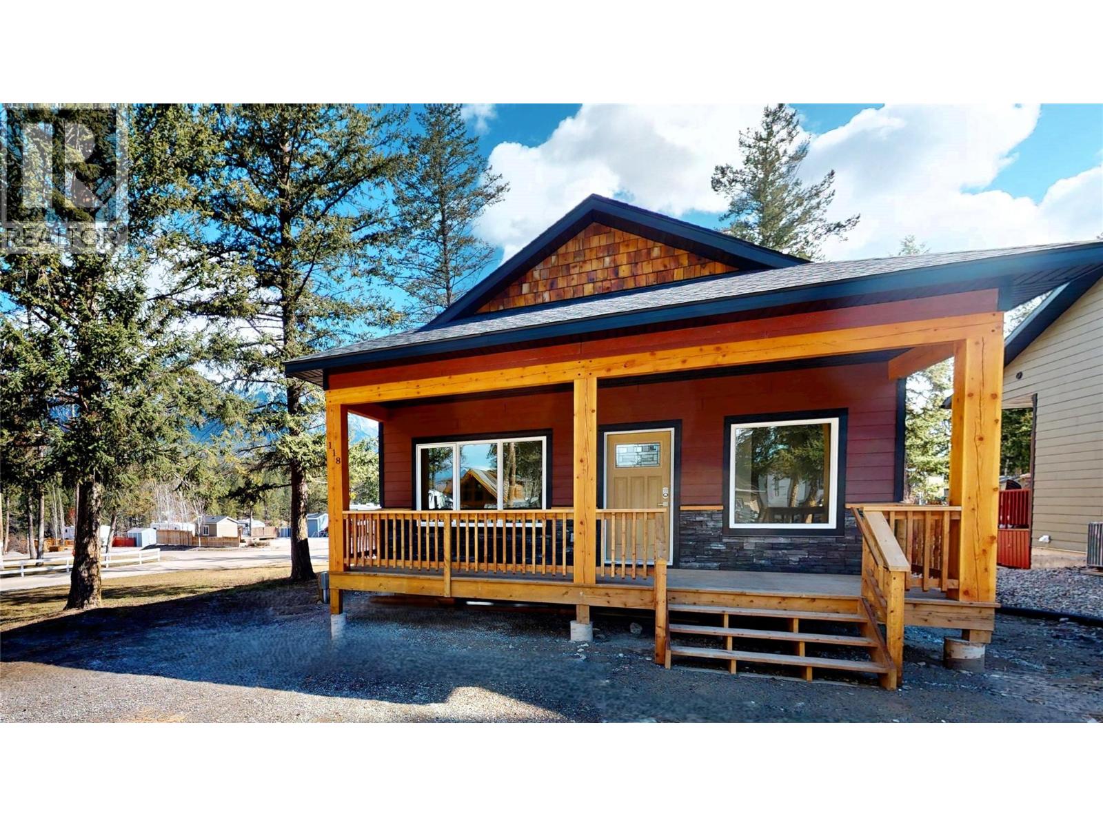 4868 Riverview Drive Unit 118, Edgewater, BC V0A 1E0