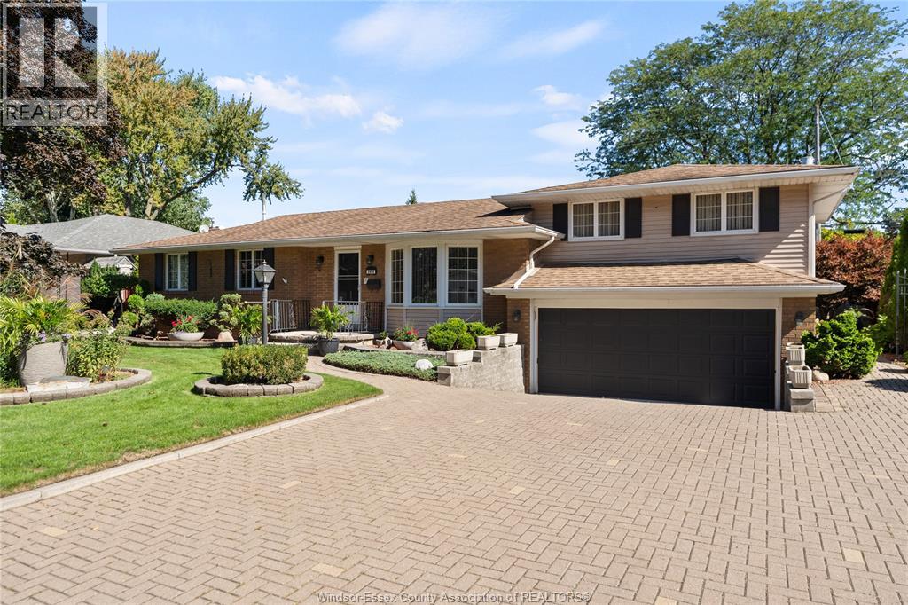2890 Mark Ave, Windsor, ON N9E 2W7