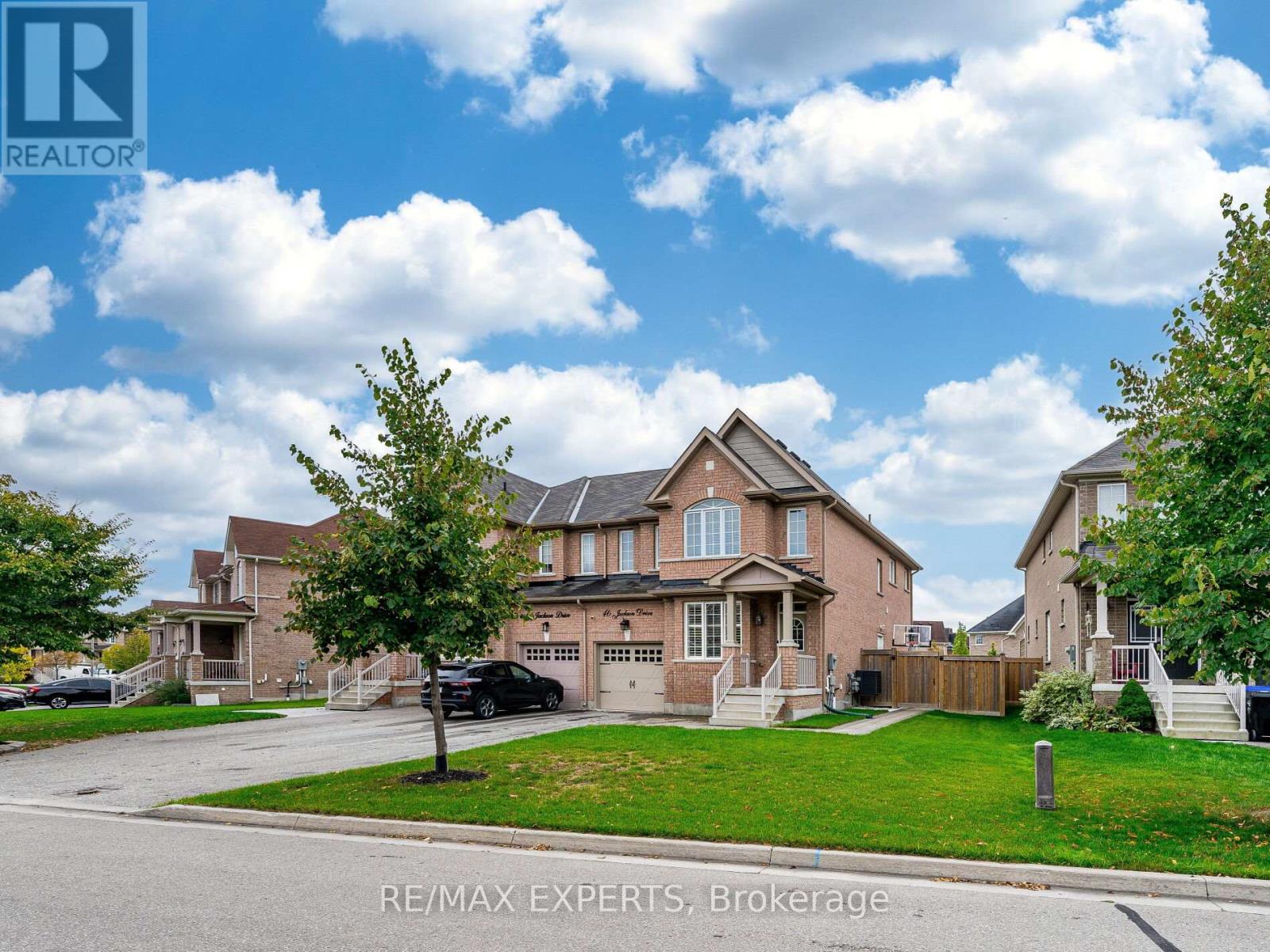 46 Jackson Dr, New Tecumseth, ON L0G 1W0