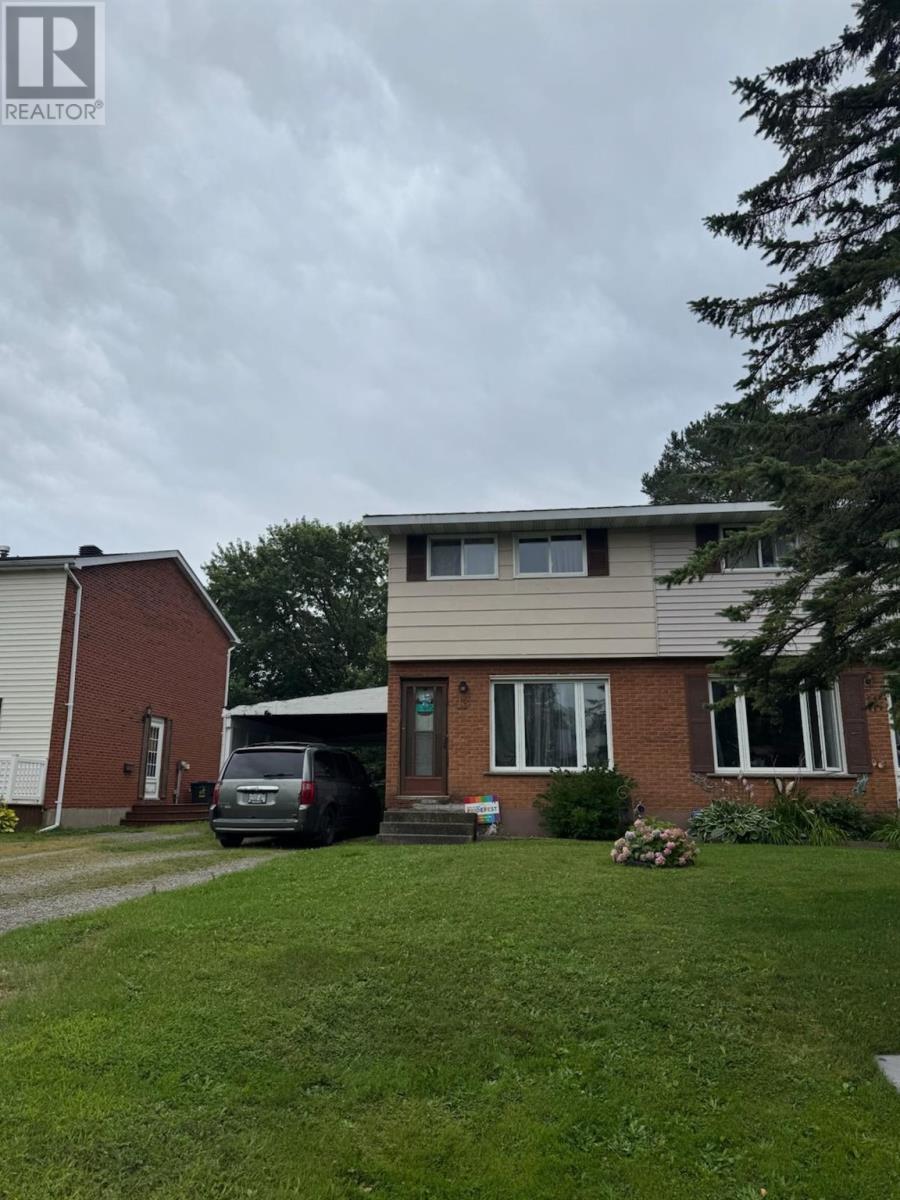 13 Williams St, Sault Ste. Marie, ON P6A 5V3