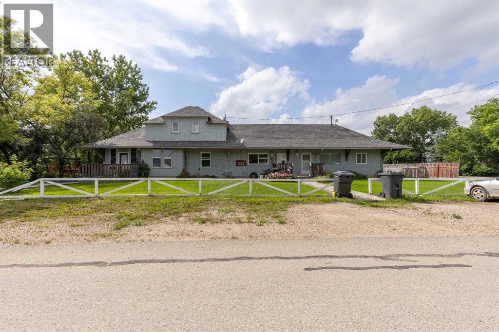 306-310 Princess St, Monarch, AB T0L 1M0