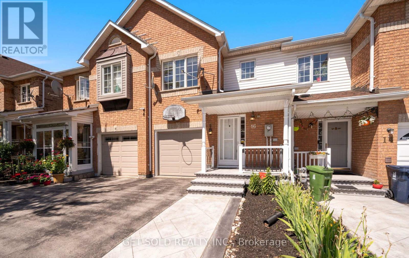 16 Mare Cres, Toronto, ON M9W 7E6