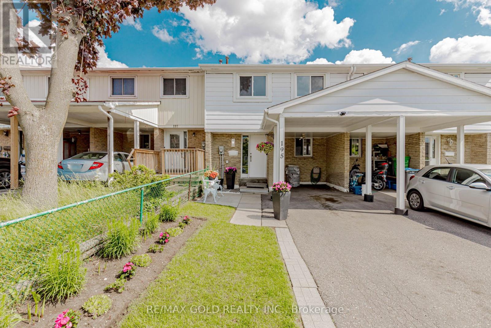 195 Royal Salisbury Way, Brampton, ON L6V 3J5