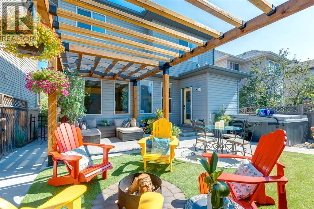 27 Prestwick St SE, Calgary, AB T2Z 4K8
