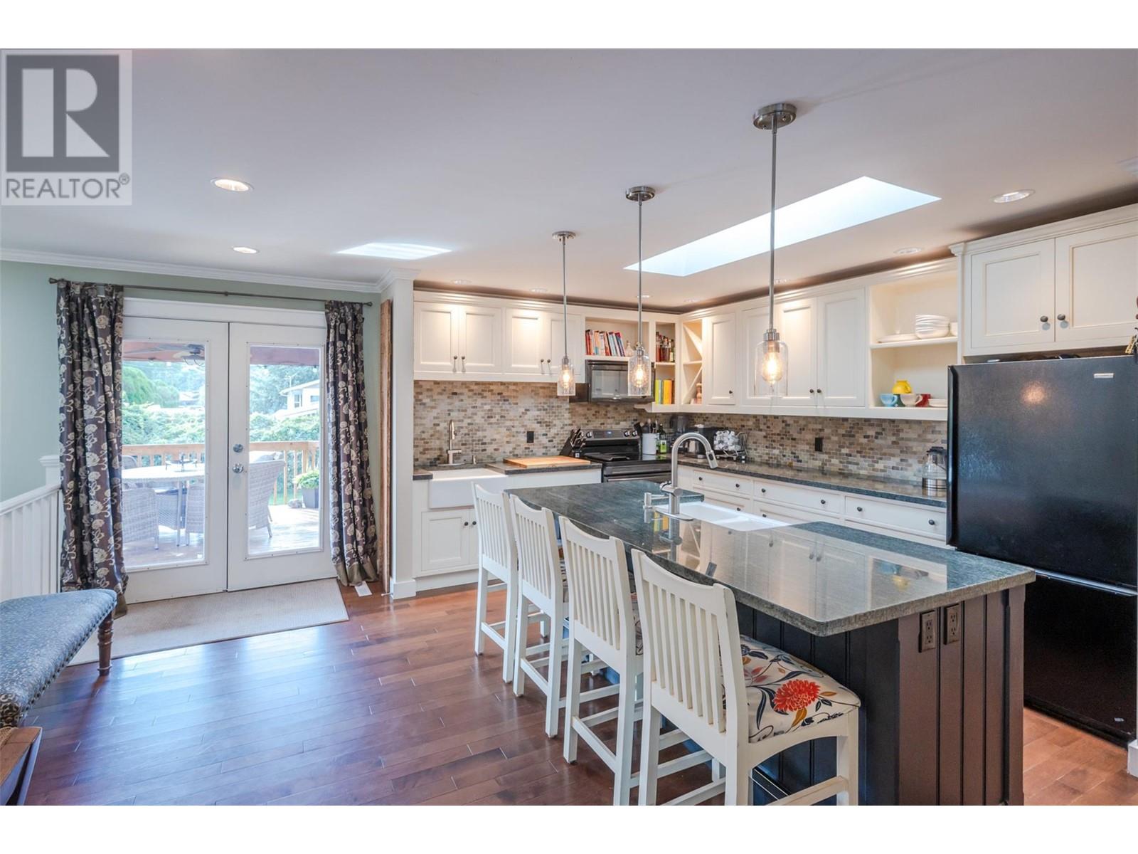 5545 Sawmill Rd, Oliver, BC V0H 1T9