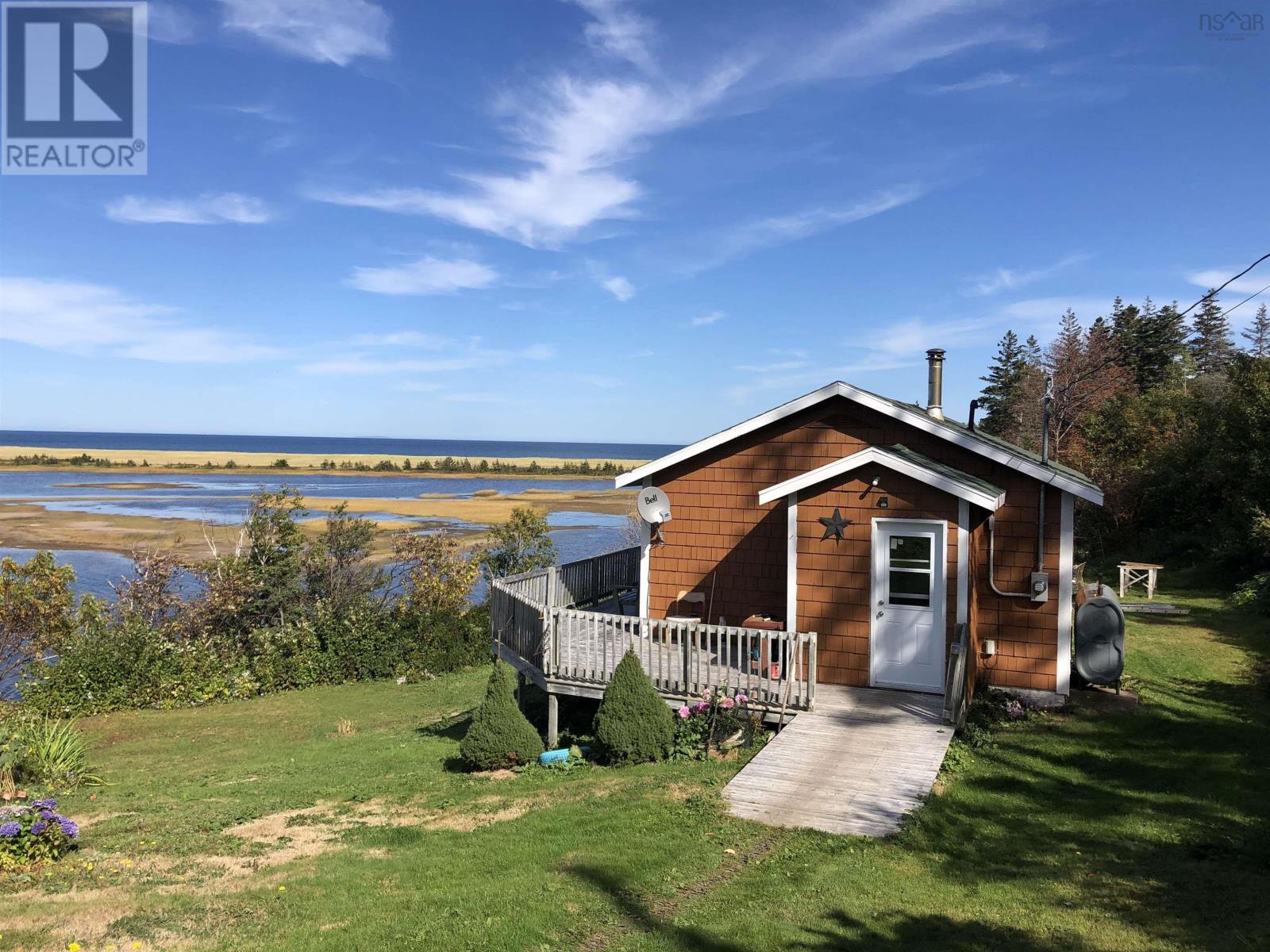 659 White Point Rd, South Harbour, NS B0C 1G0