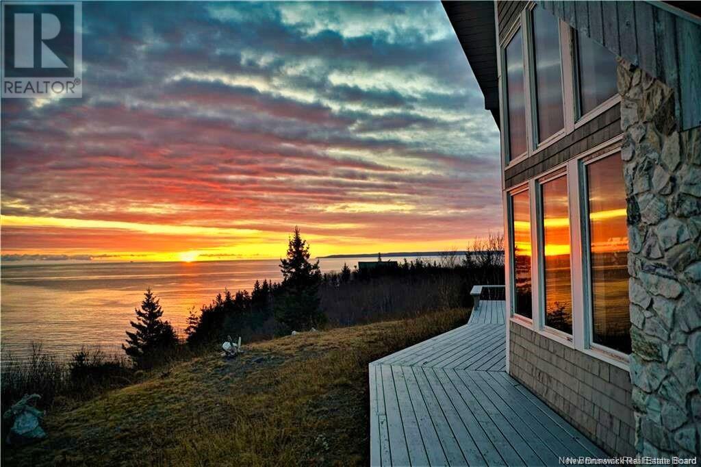 422 Fundy Dr, Wilsons Beach, NB E5E 1X2