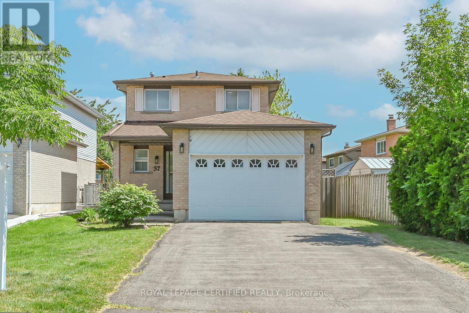 37 Newbridge Cres, Brampton, ON L6S 4B5