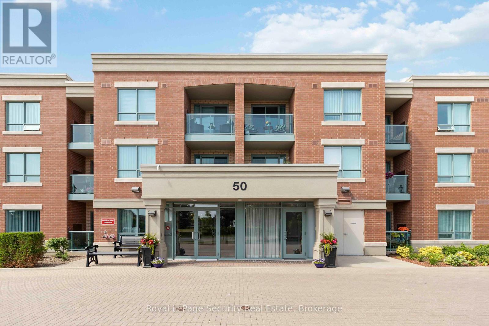 210 50 Via Rosedale Way, Brampton, ON L6R 3Z7