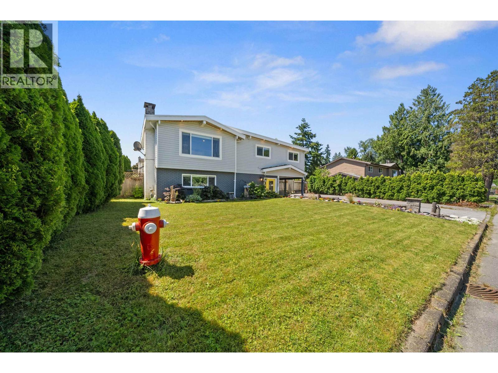 22580 Hinch Cres, Maple Ridge, BC V2X 7H6