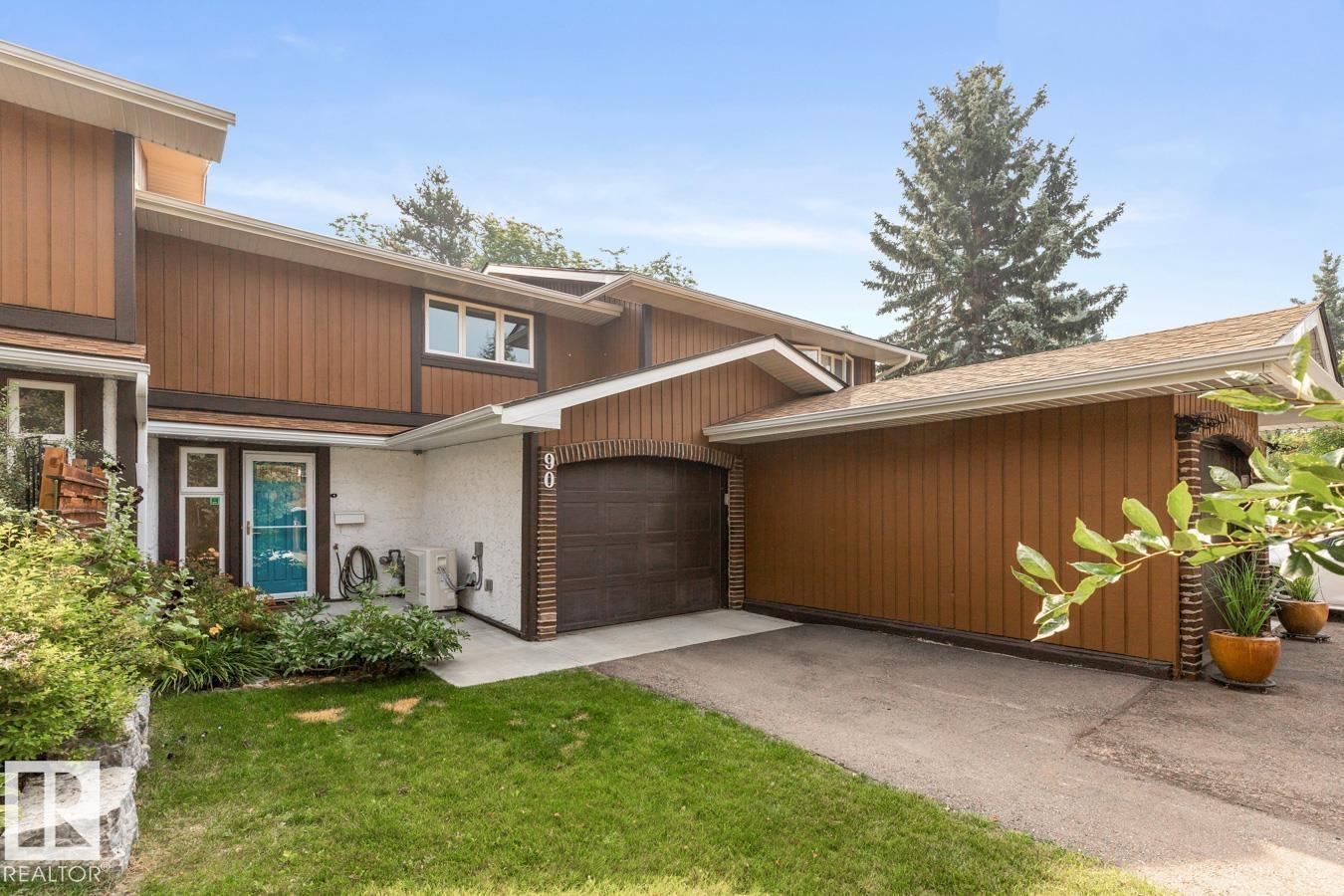 90 Hearthstone NW, Edmonton, AB T6H 5E5