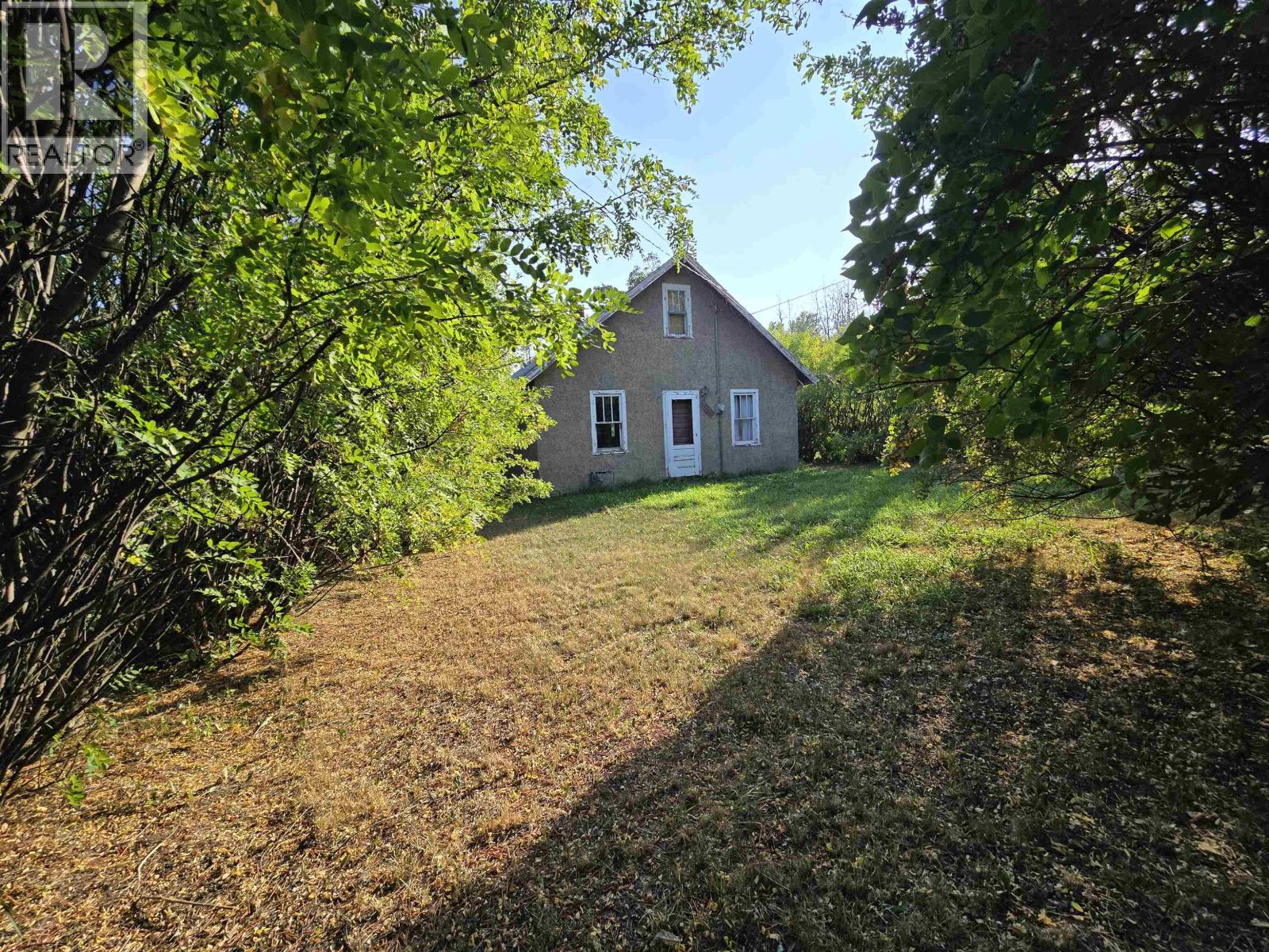 9823 E Birch Ave, Taylor, BC V0C 2K0
