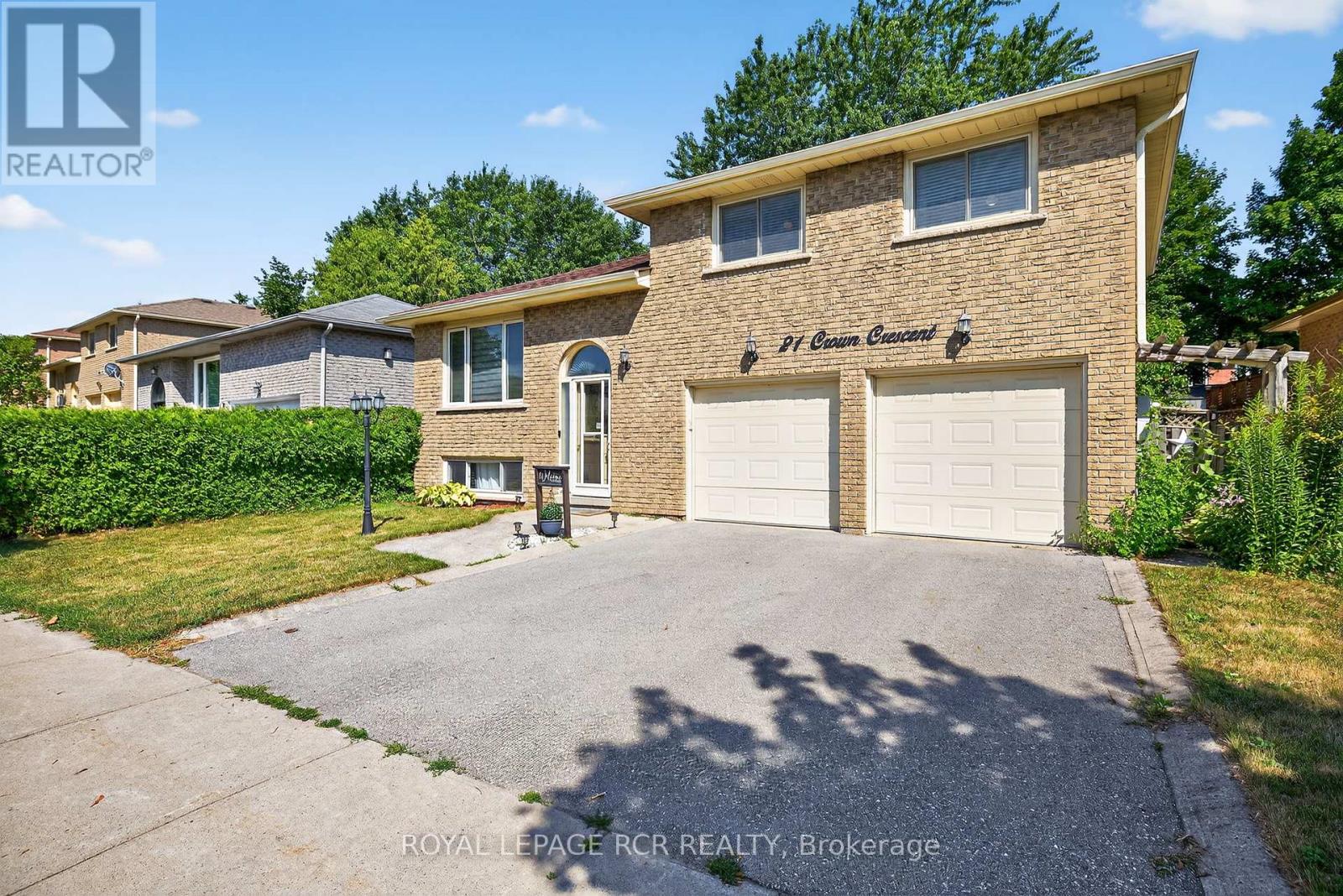 21 Crown Cres, Bradford West Gwillimbury, ON L3Z 2M7