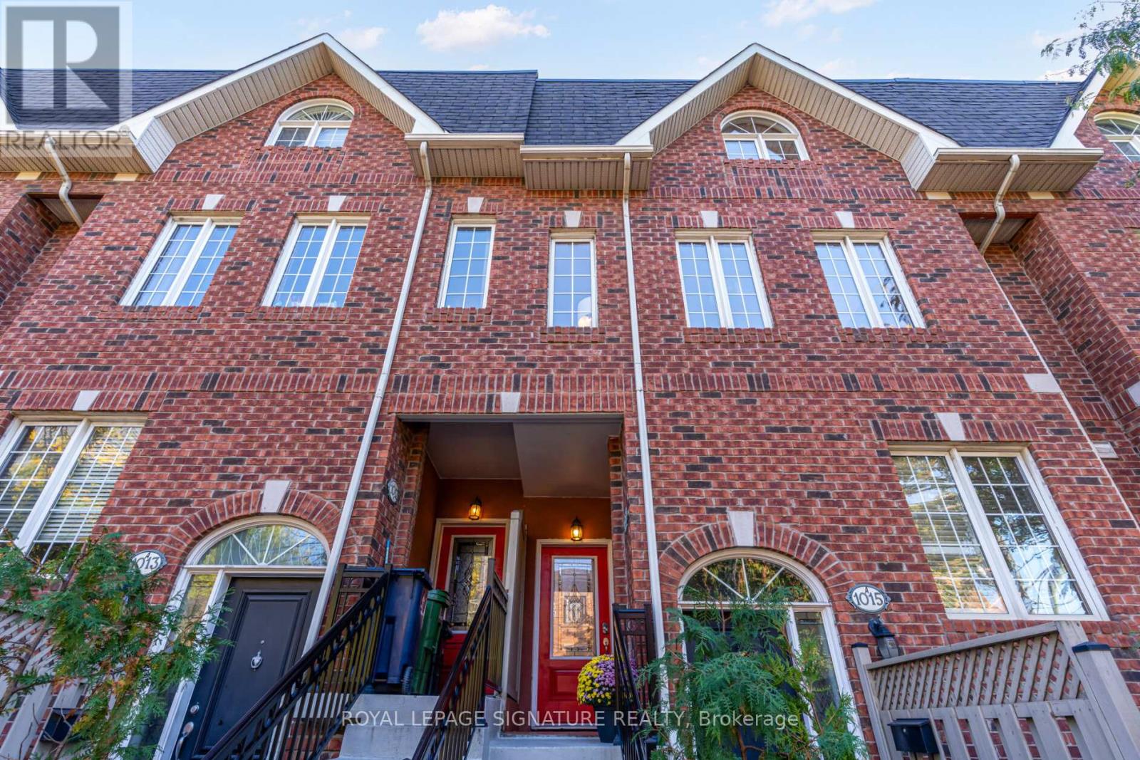 1015 College St #b, Toronto, ON M6H 1A8