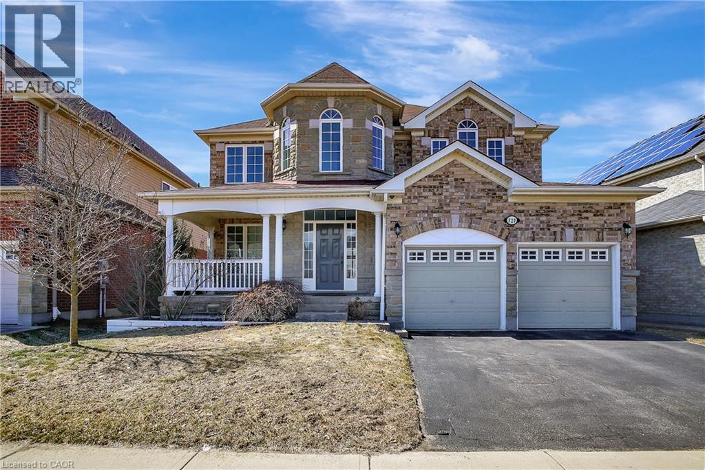 320 Robert Ferrie Dr, Kitchener, ON N2P 2X7