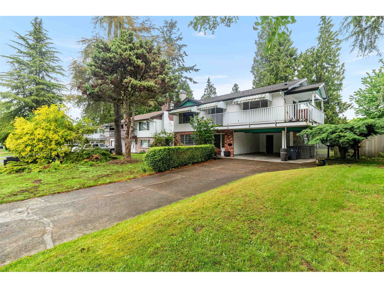 142 Street Unit 10232 #a, Surrey, BC V3T 4Z7