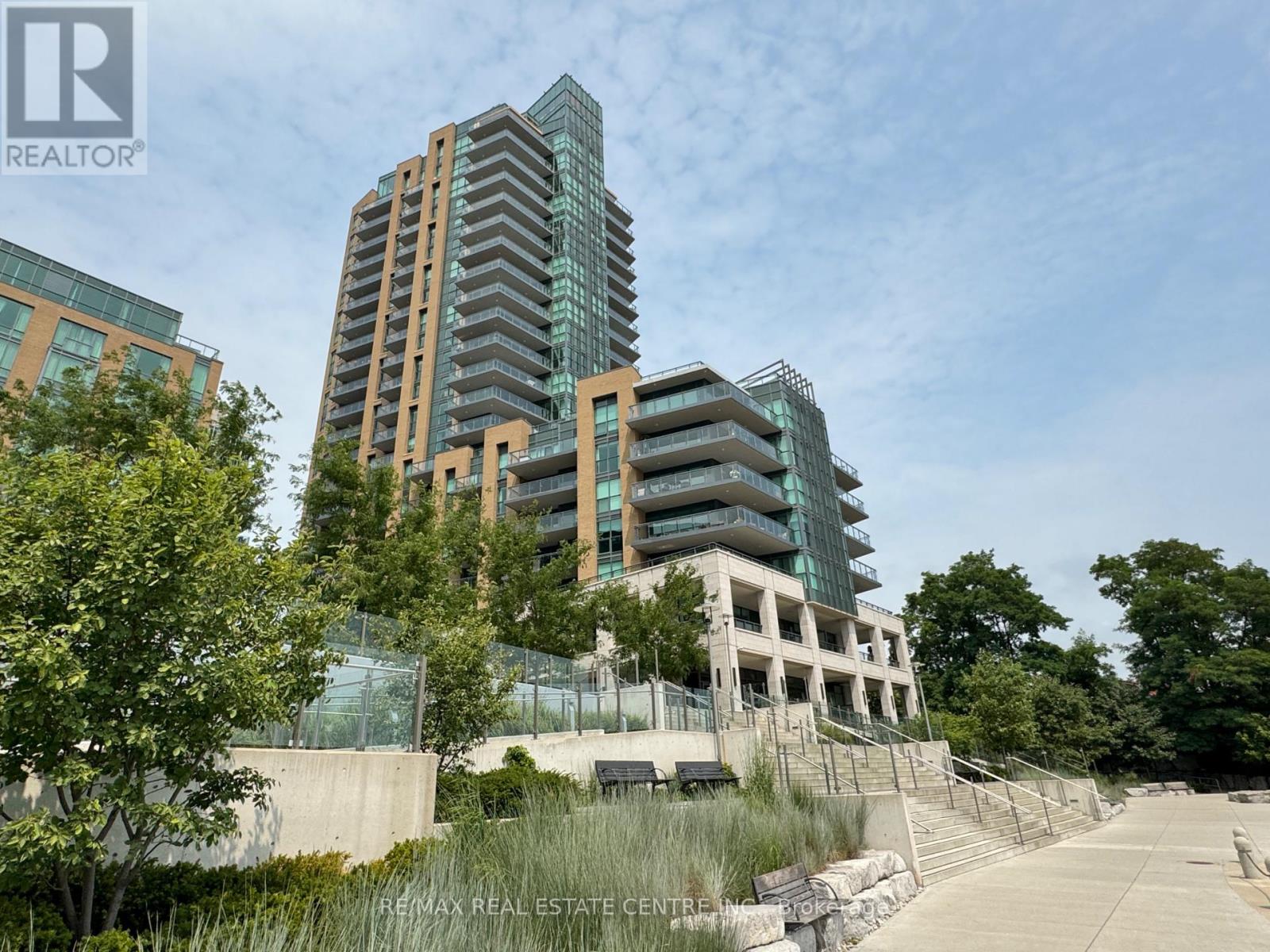 405 2060 Lakeshore Rd, Burlington, ON L7R 5A1