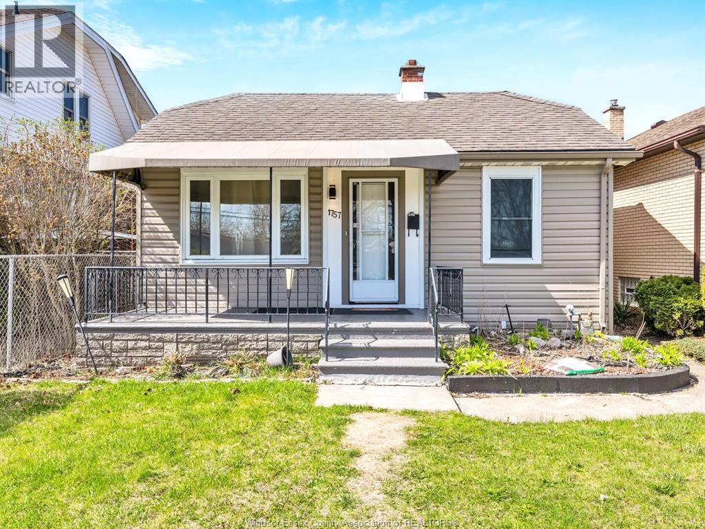 1757 Pierre, Windsor, ON N8Y 4P7