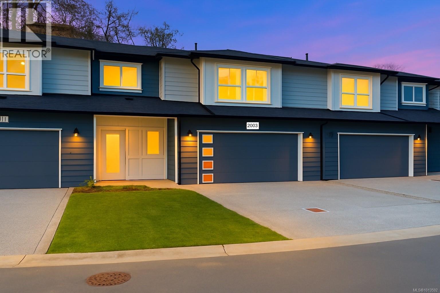 2009 W Park Ln, View Royal, BC V9B 5Z2