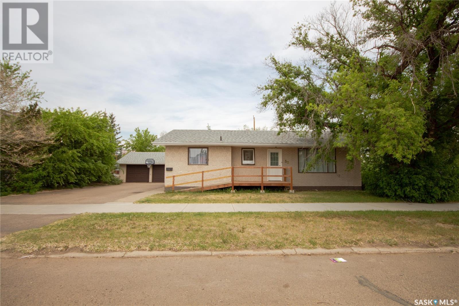 52 22 Street, Battleford, SK S0M 0E0