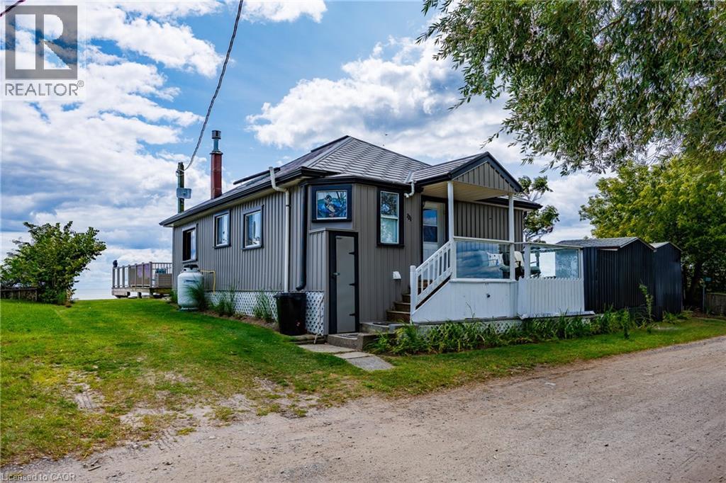 221-223 Hastings Dr, Port Rowan, ON N0E 1M0