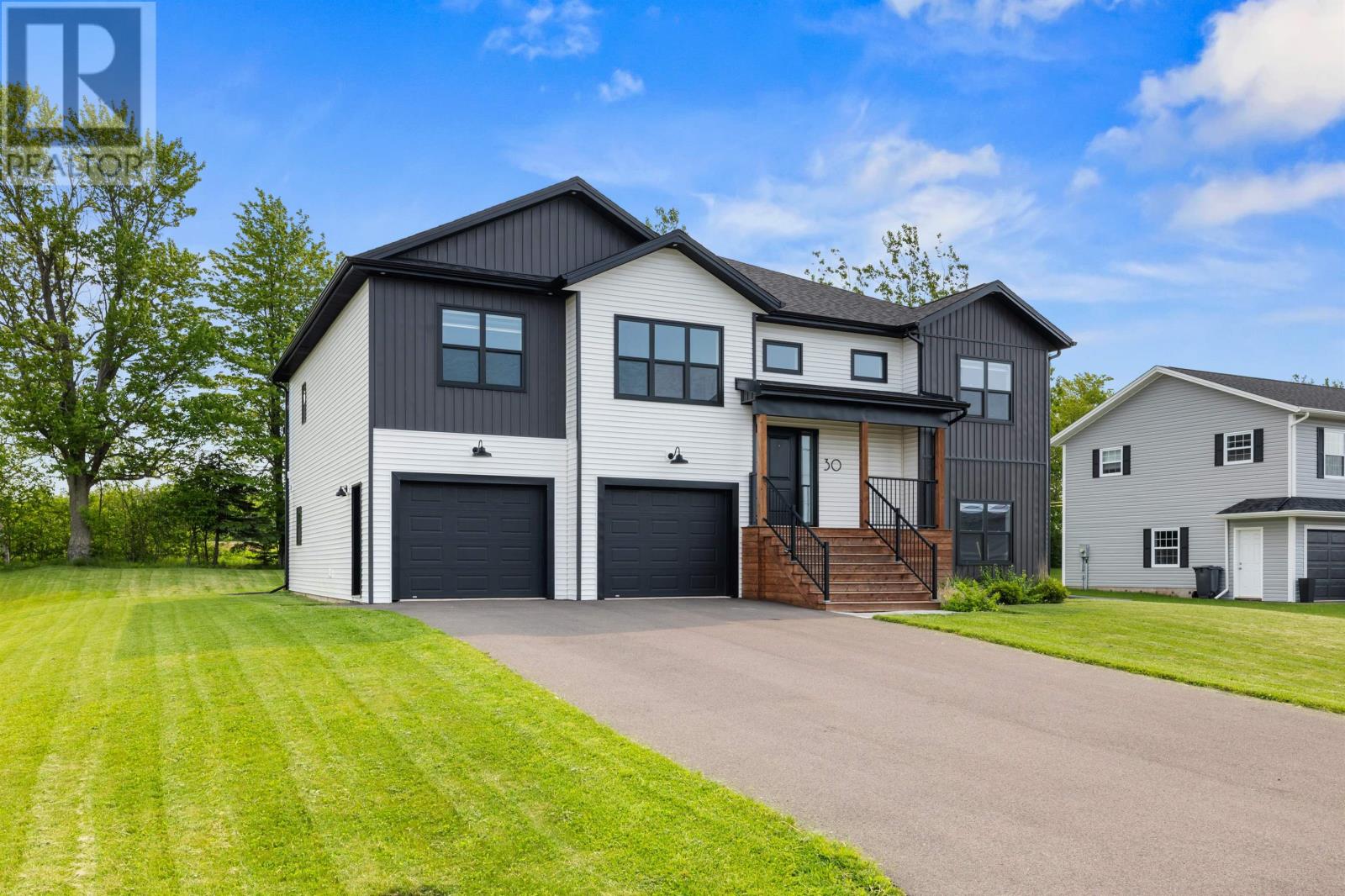 30 Waters Edge Ln, Cornwall, PE C0A 1H4