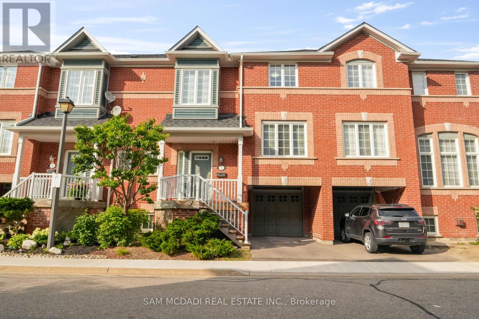 5 5031 East Mill Rd, Mississauga, ON L5V 2M5