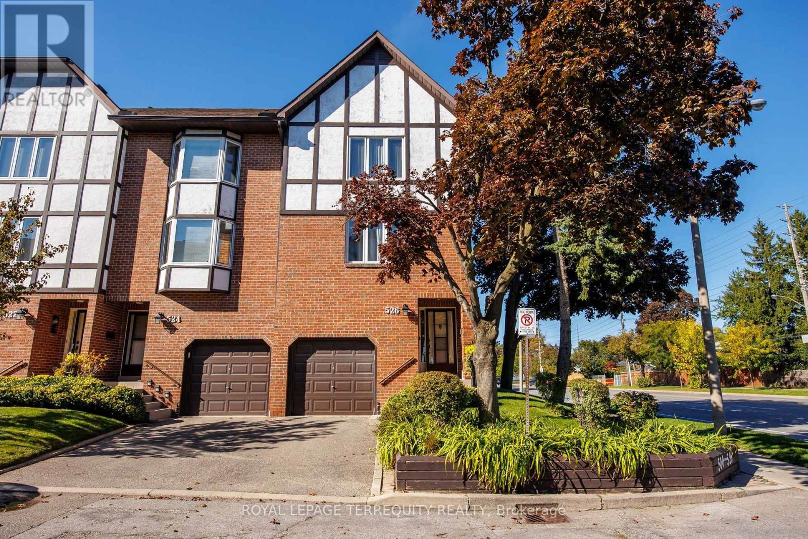 526 Renforth Dr, Toronto, ON M9C 2N5
