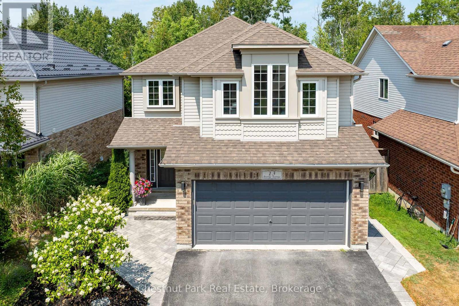 13 Brooke Ave, Collingwood, ON L9Y 5L2