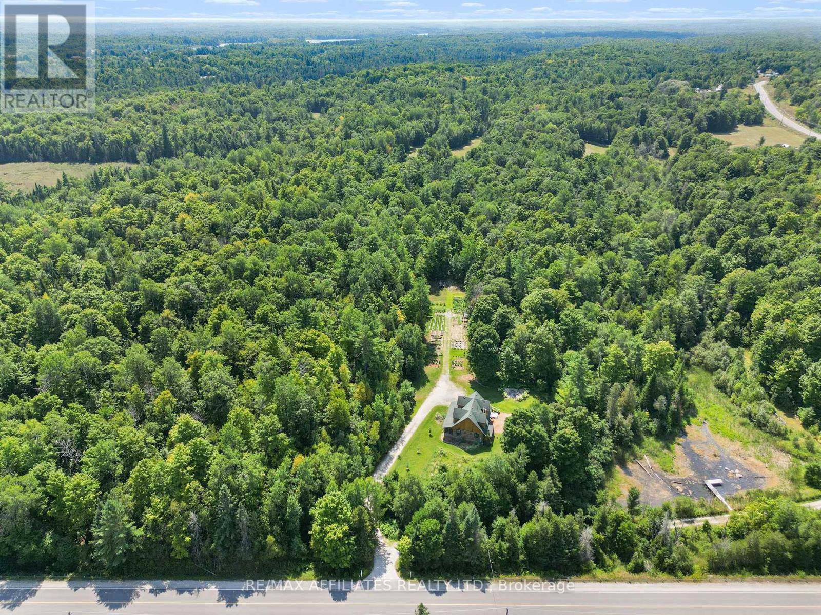 1727 Fallbrook Rd, Tay Valley, ON K0G 1A0