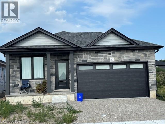 6 Rogers St, Jarvis, ON N0A 1J0