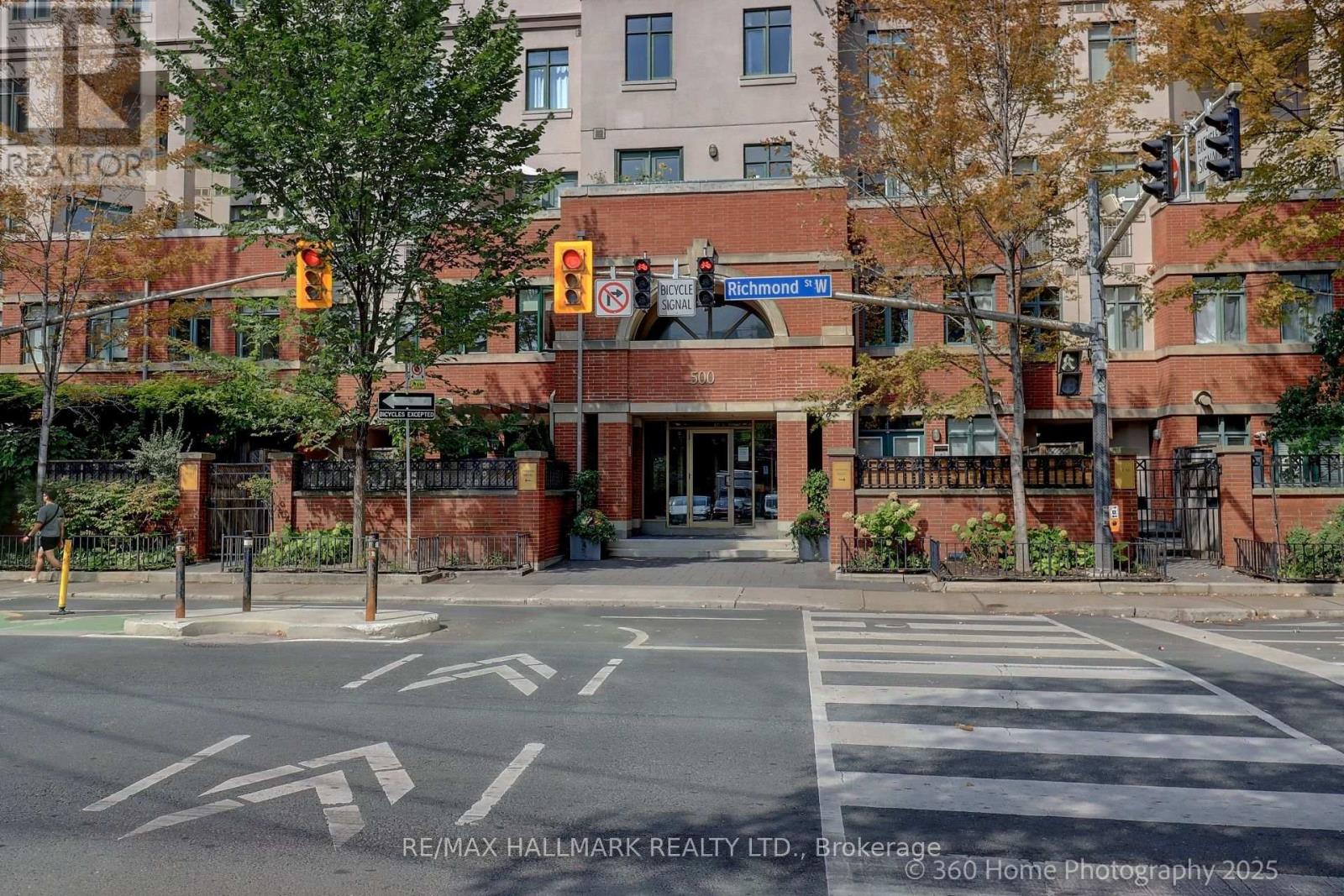333 500 Richmond St W, Toronto, ON M5V 3N4