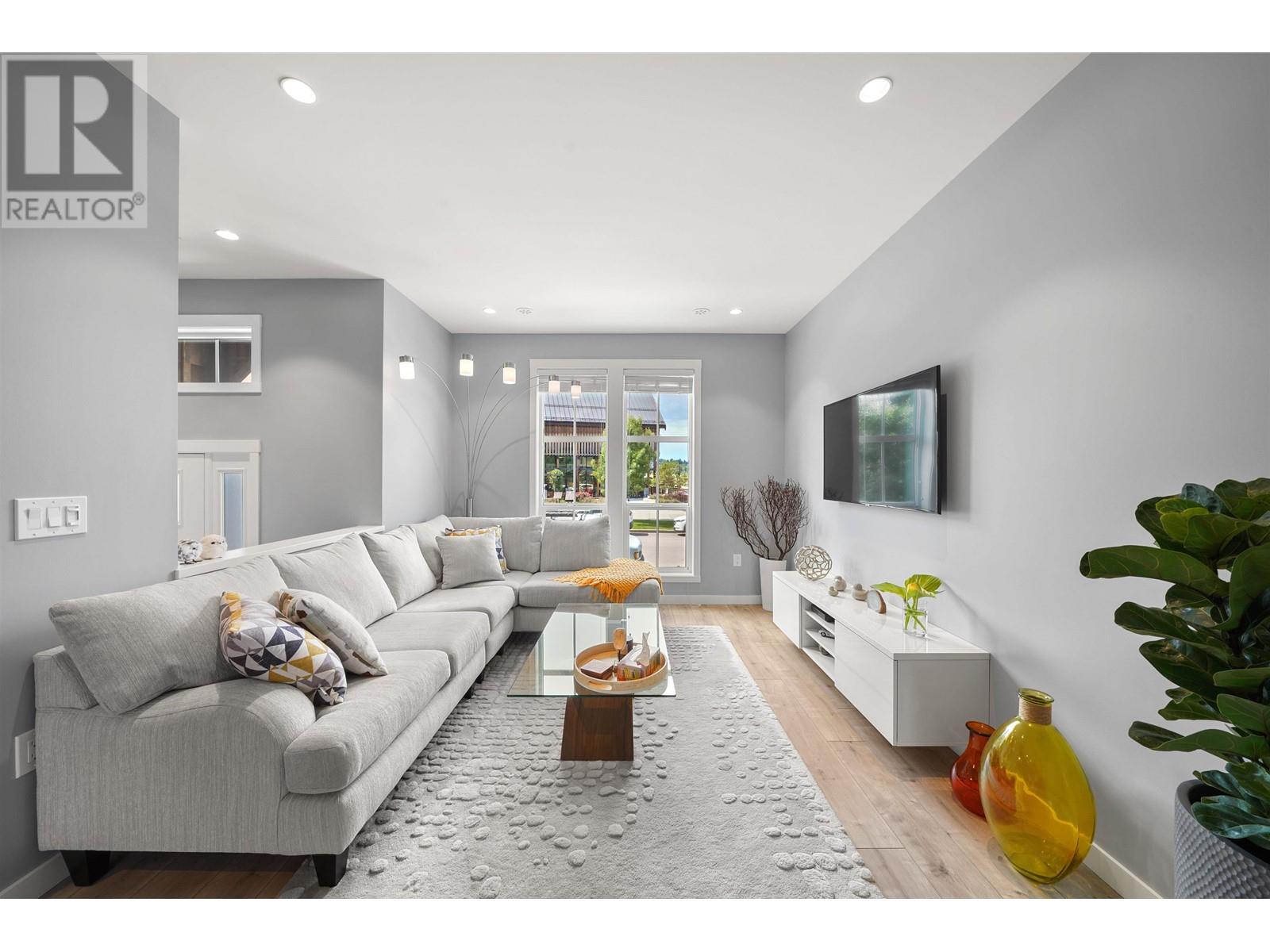 6427 Hammermill Avenue Unit 10, Delta, BC V4L 0B2