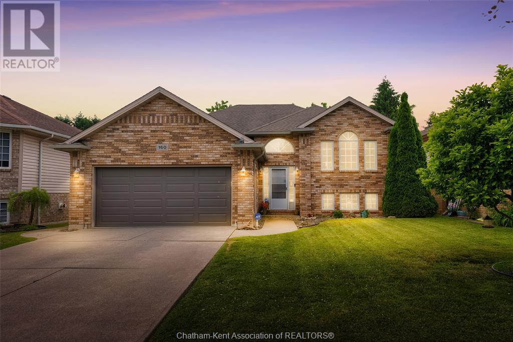160 Valley Rd, Chatham, ON N7L 5L4