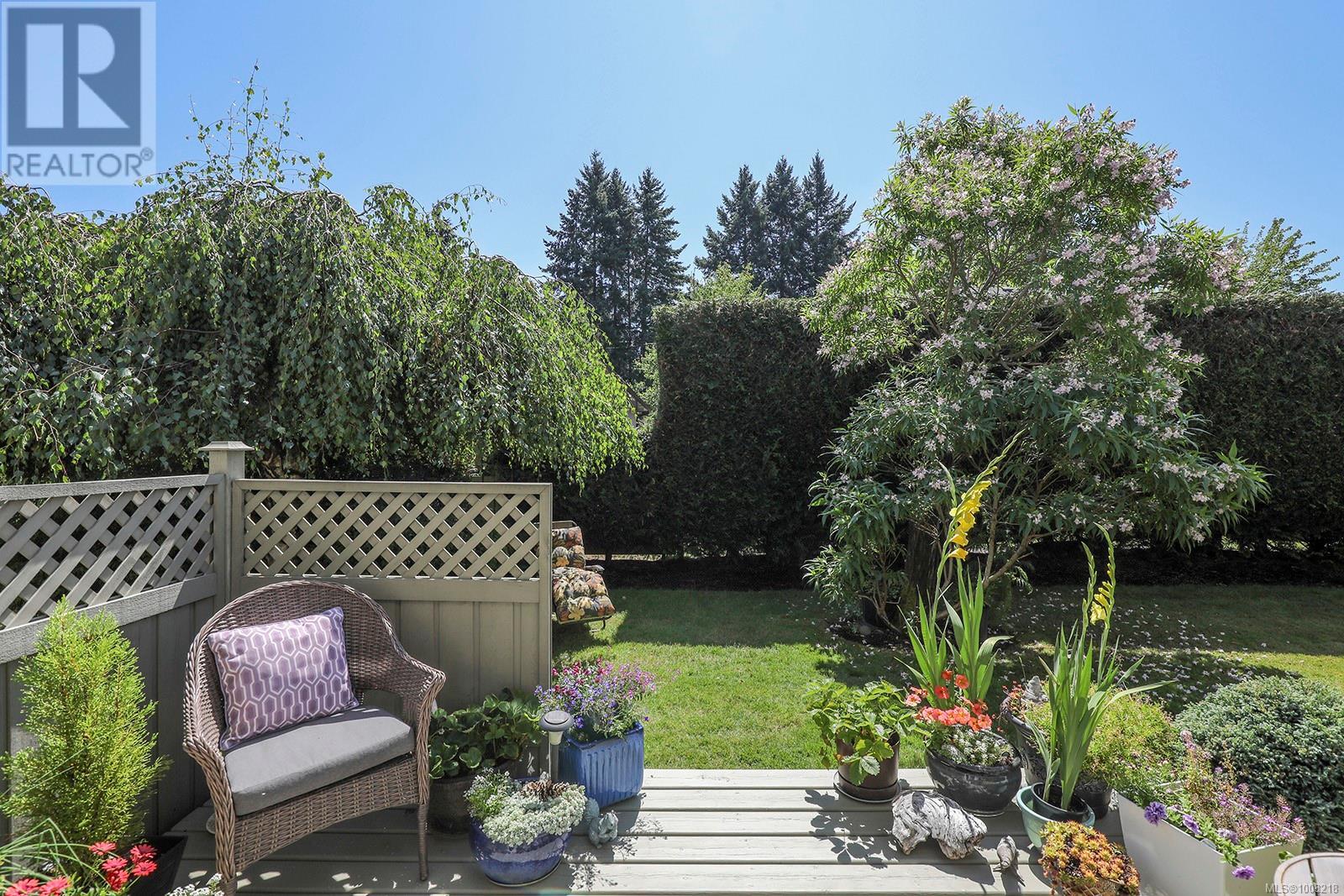 1400 Tunner Dr Unit 301 Dr, Courtenay, BC V9N 8S2