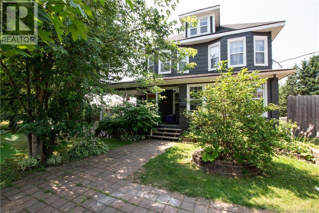 929-931 Amirault St, Dieppe, NB E1A 1E1