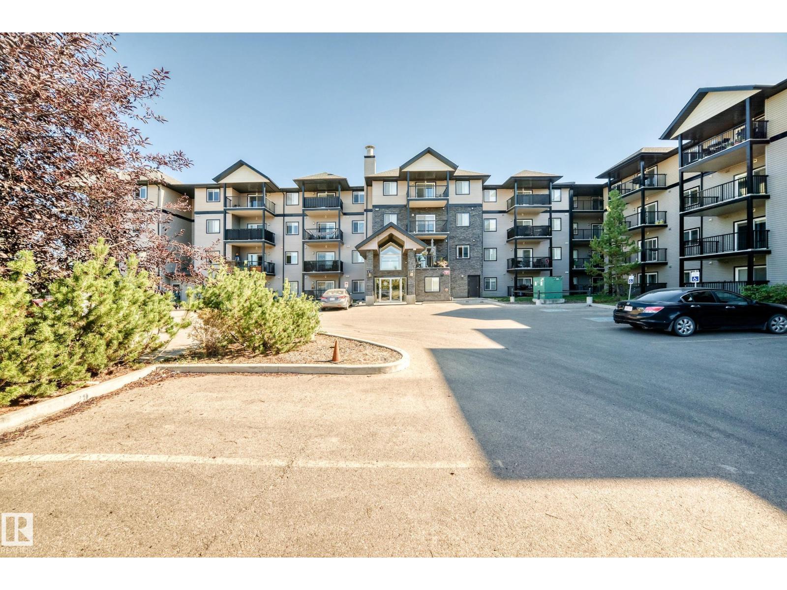 14808 125 Street Northwest #220, Edmonton, AB T5X 0G1